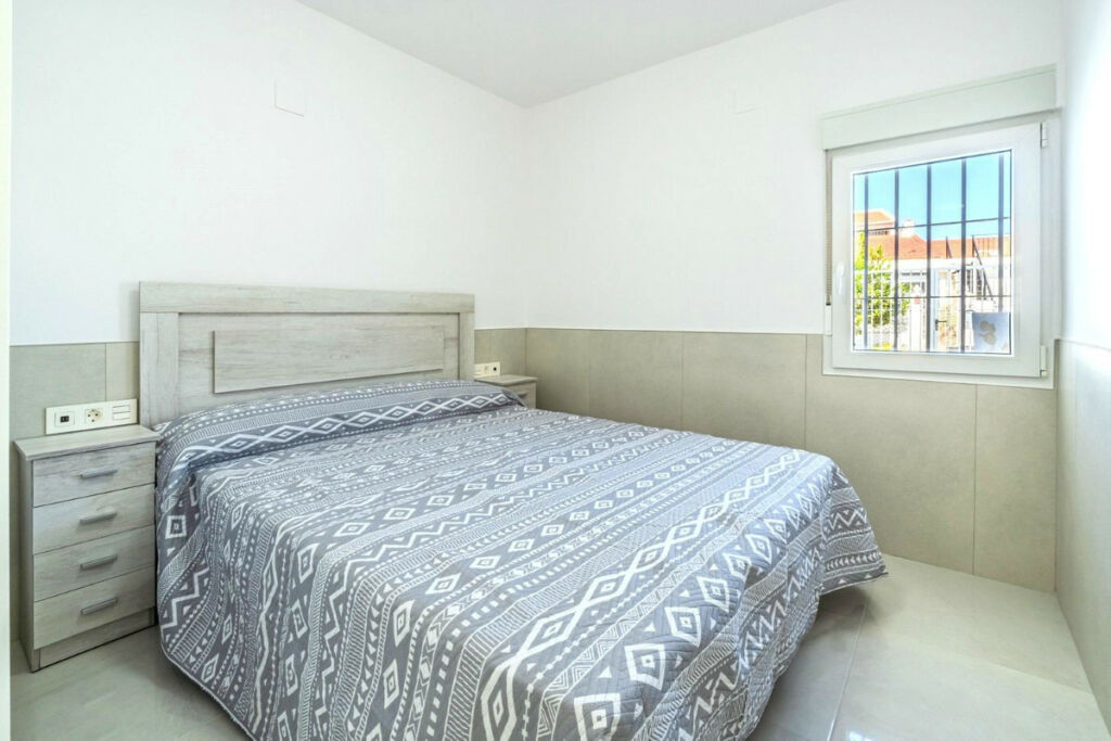 Bungalow Torrevieja Alicante - image 8
