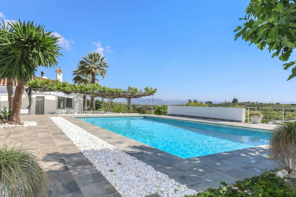 Detached Villa Coín Málaga - image 8