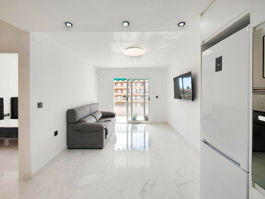 Middle Floor Apartment Punta Prima Alicante - image 8