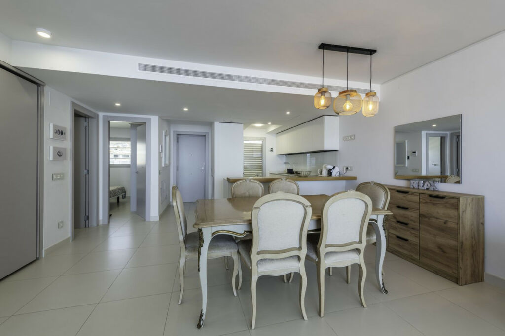 Middle Floor Apartment Higueron Málaga - image 8