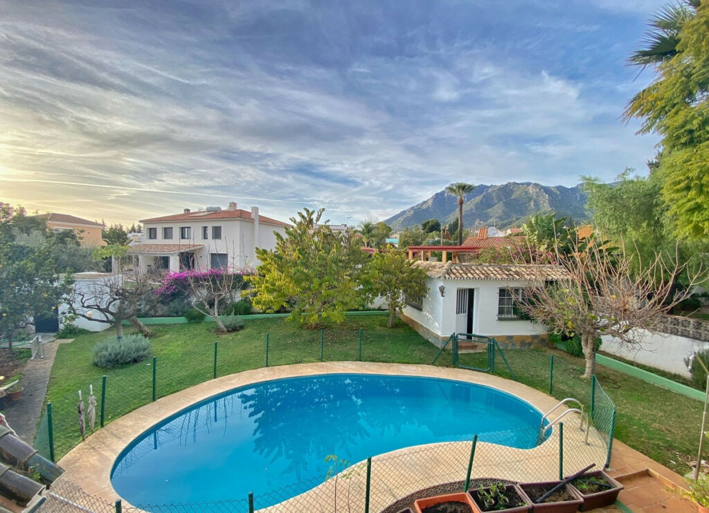 Detached Villa Marbella Málaga - image 8