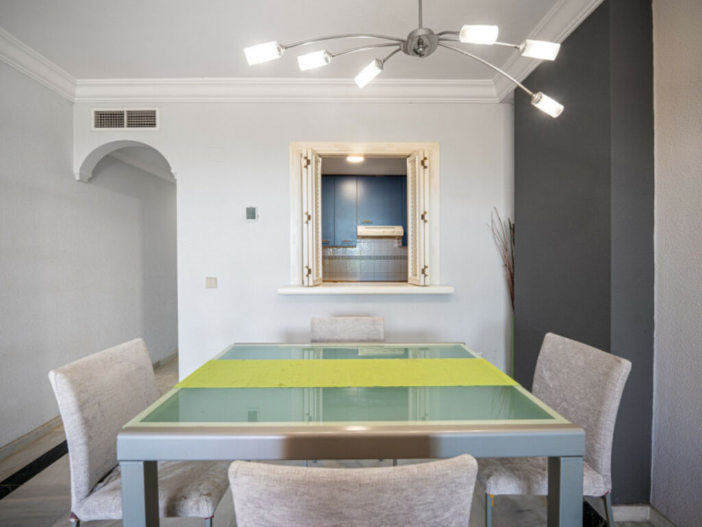 Middle Floor Apartment Marbella Málaga - image 8