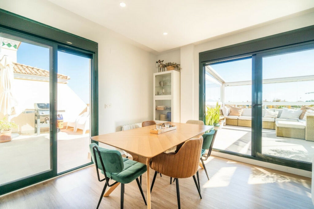 Top Floor Apartment Lomas De Campoamor Alicante - image 8