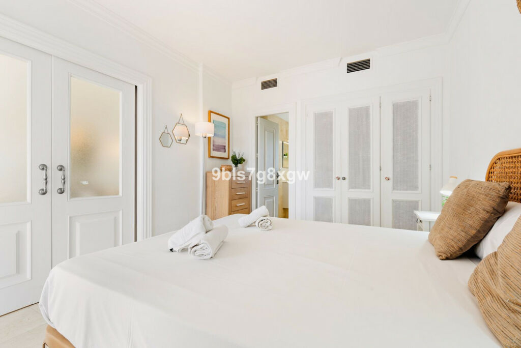 Penthouse La Quinta Málaga - image 8