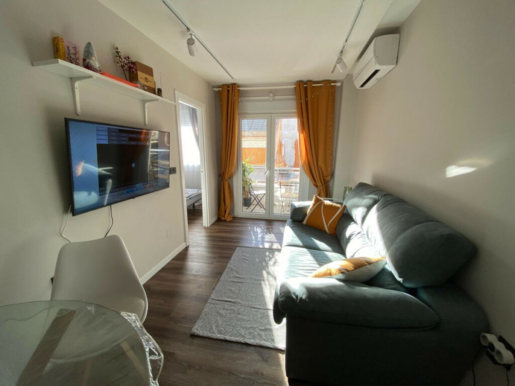 Middle Floor Apartment Torrevieja Alicante - image 8