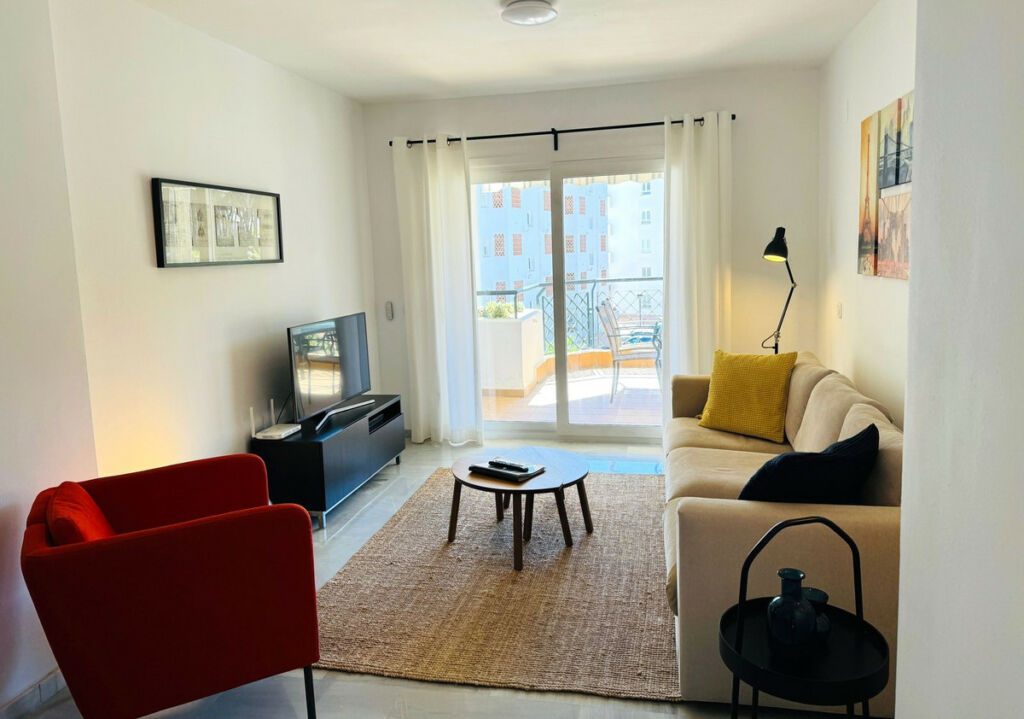 Middle Floor Apartment Calahonda Málaga - image 8