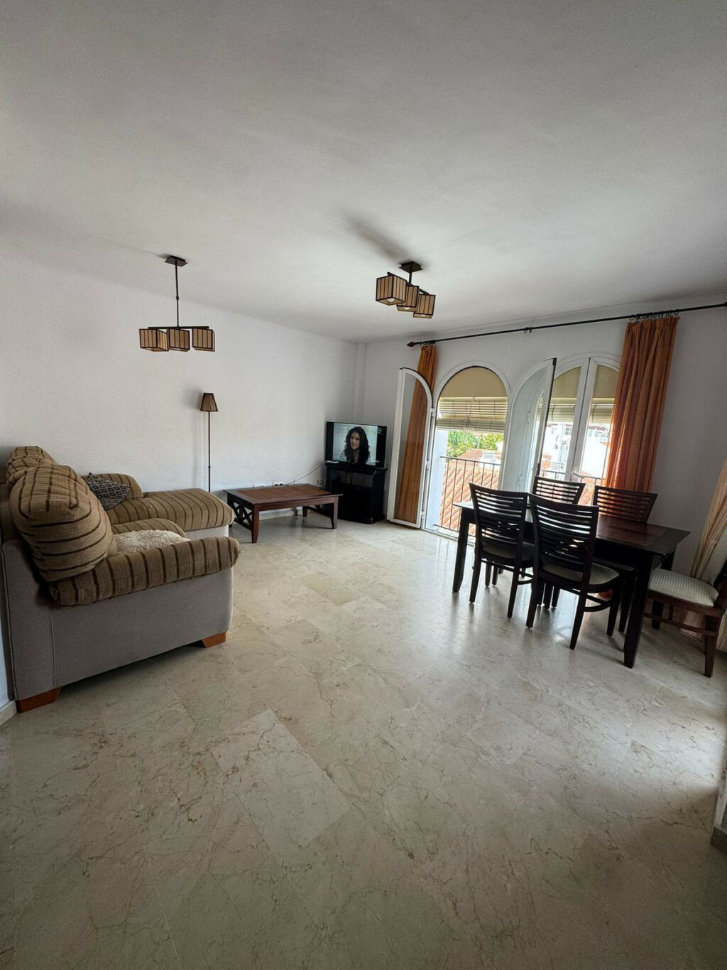 Middle Floor Apartment Calahonda Málaga - image 2