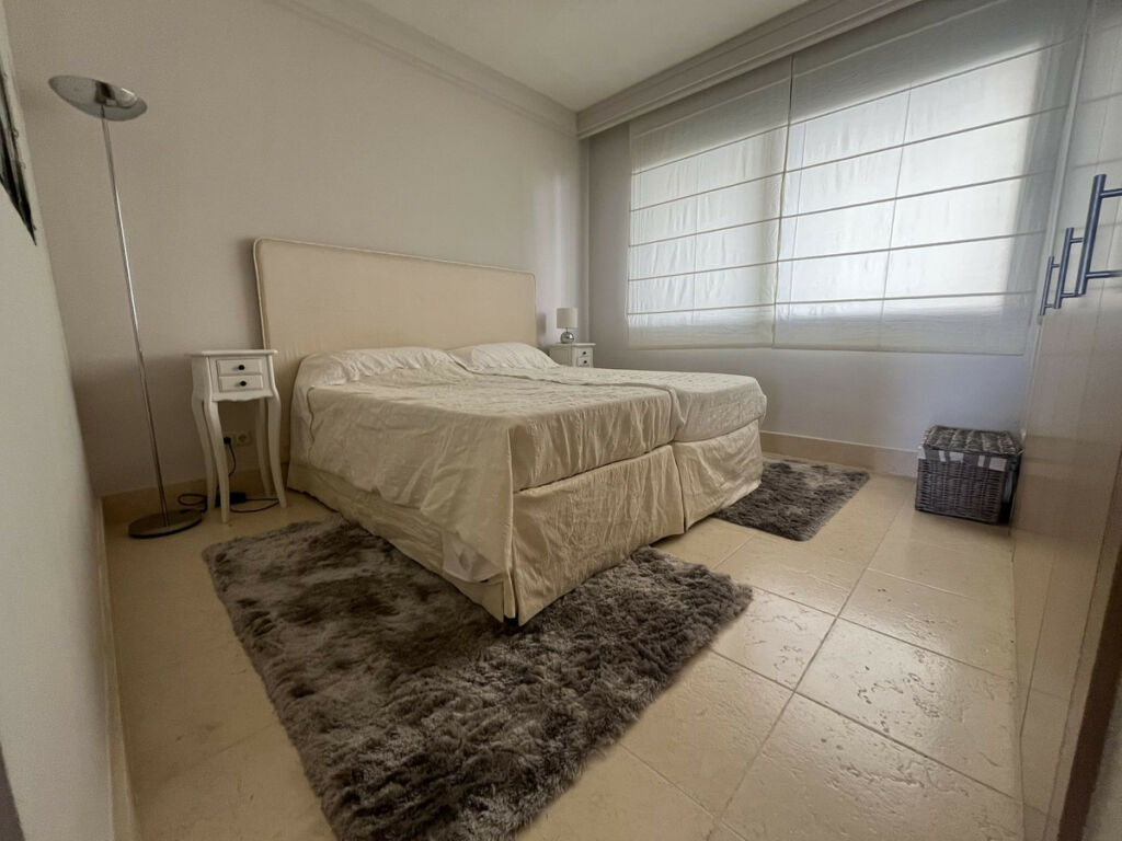 Middle Floor Apartment Altos de los Monteros Málaga - image 8