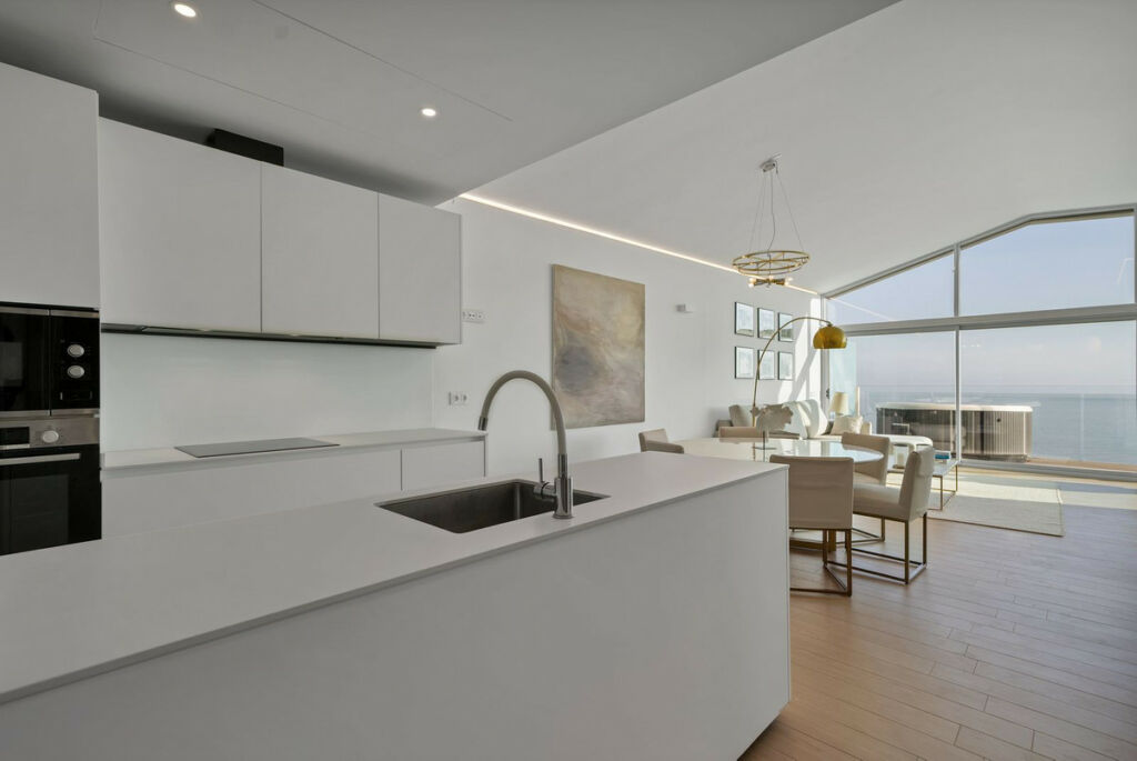 Penthouse Fuengirola Málaga - image 8