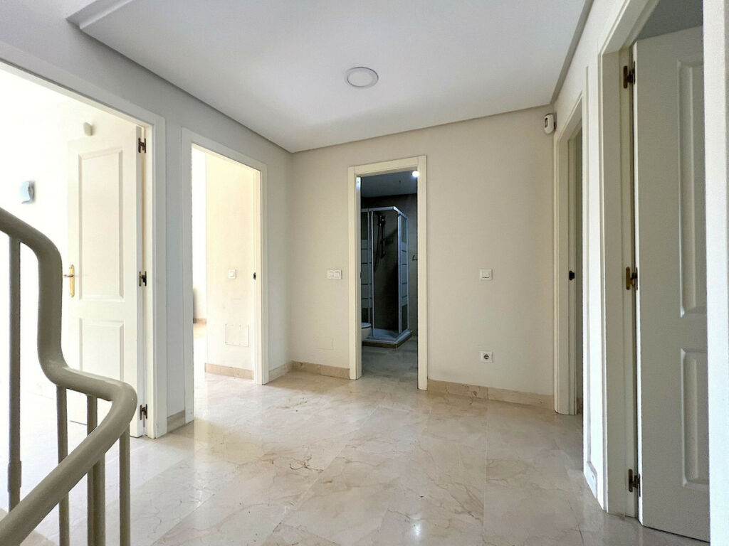 Townhouse Benamara Málaga - image 8