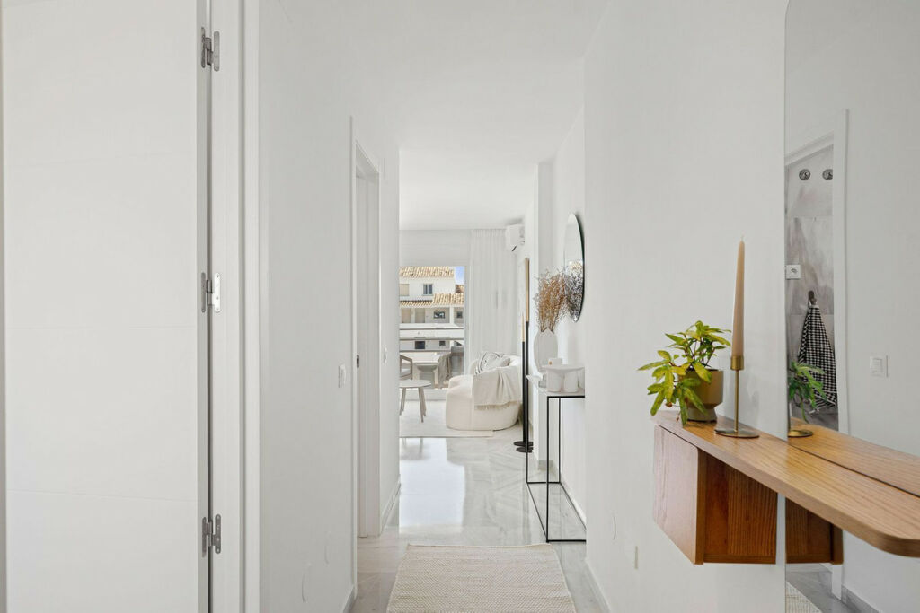 Middle Floor Apartment Riviera del Sol Málaga - image 8