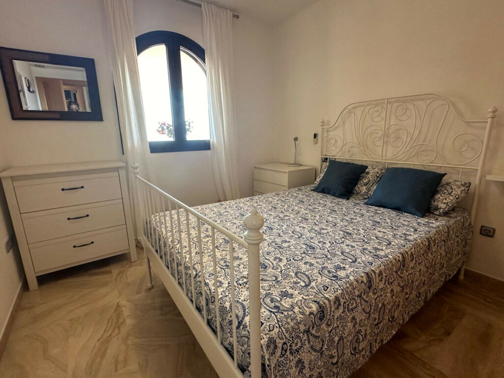 Middle Floor Apartment Doña Julia Málaga - image 8