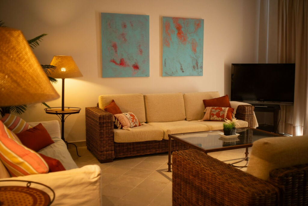 Middle Floor Apartment El Paraiso Málaga - image 9
