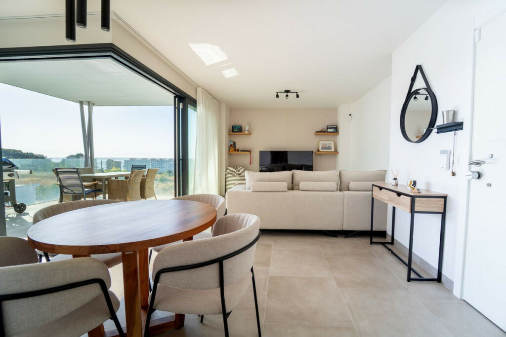 Middle Floor Apartment Fuengirola Málaga - image 8