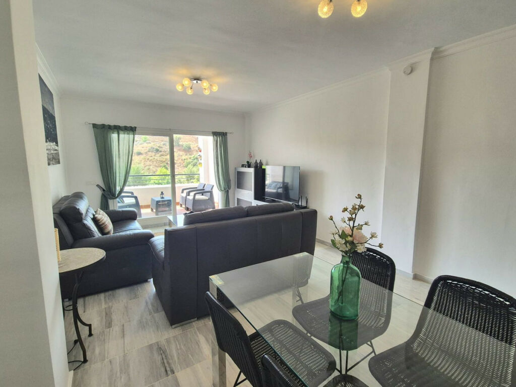 Ground Floor Apartment Alhaurin Golf Málaga - image 8