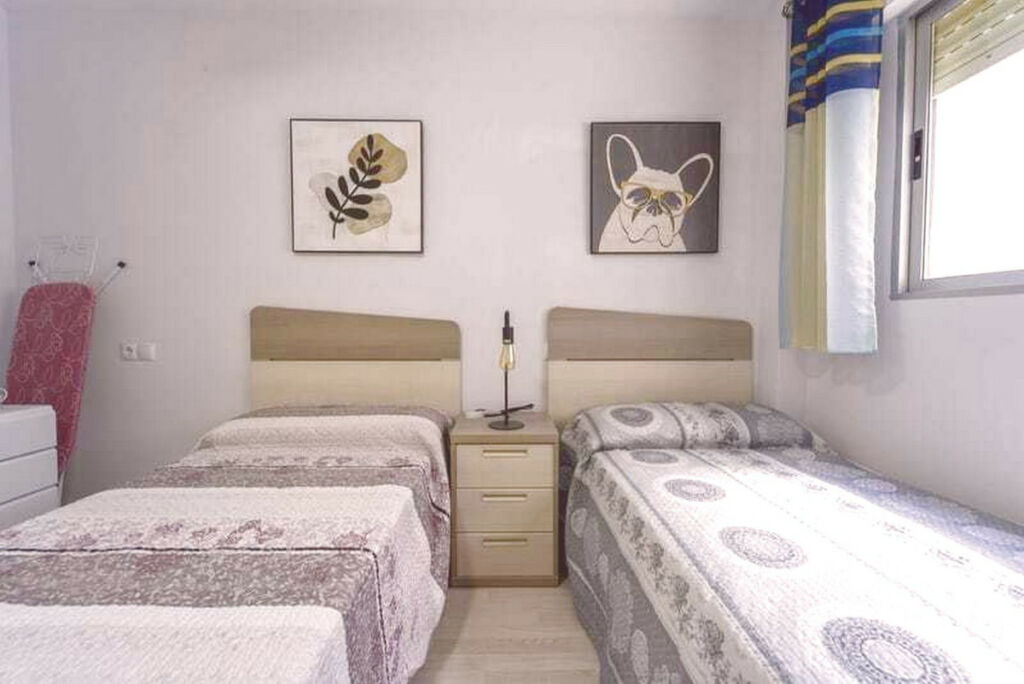 Middle Floor Apartment Fuengirola Málaga - image 8