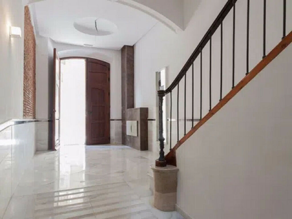 Middle Floor Apartment Málaga Centro Málaga - image 8