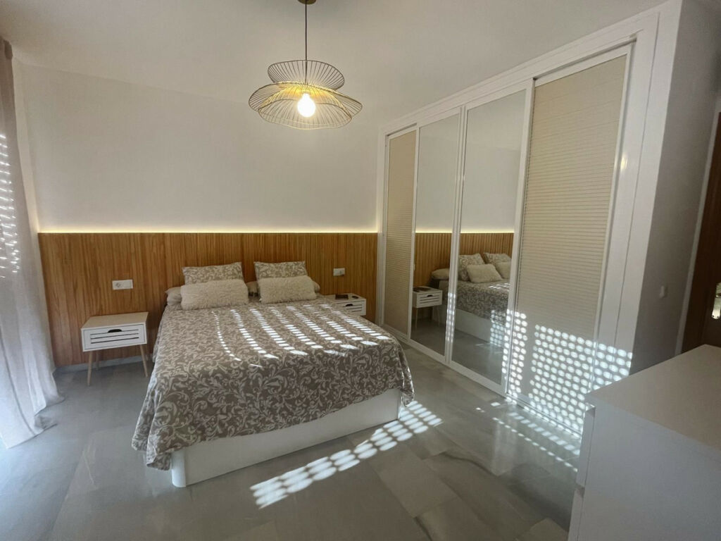 Townhouse Atalaya Málaga - image 8