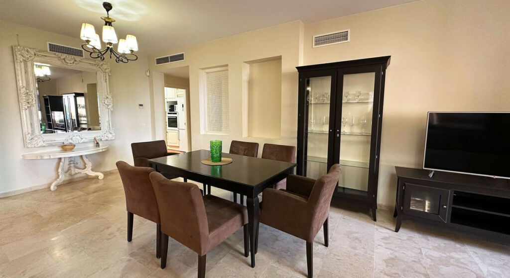 Ground Floor Apartment Estepona Málaga - image 8