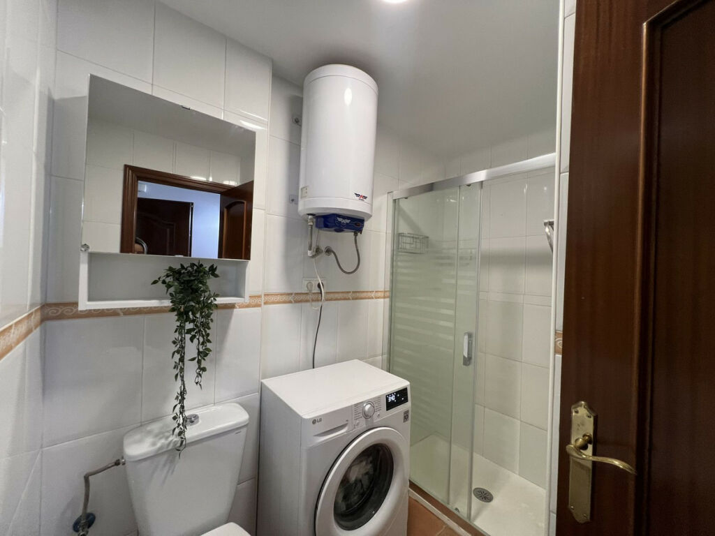 Middle Floor Studio Torremolinos Málaga - image 8