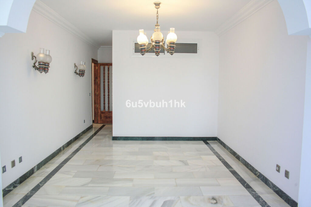 Middle Floor Apartment Marbella Málaga - image 6