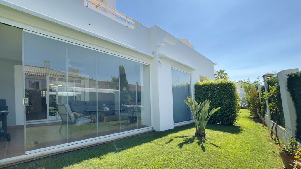 Ground Floor Apartment El Paraiso Málaga - image 8