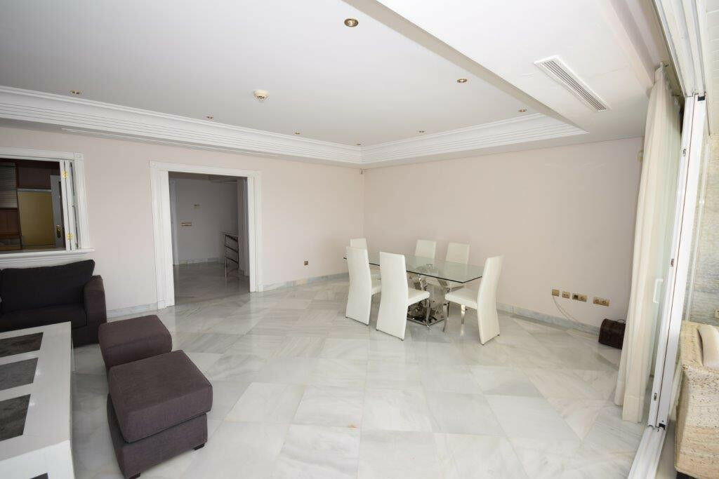 Duplex Marbella Málaga - image 8