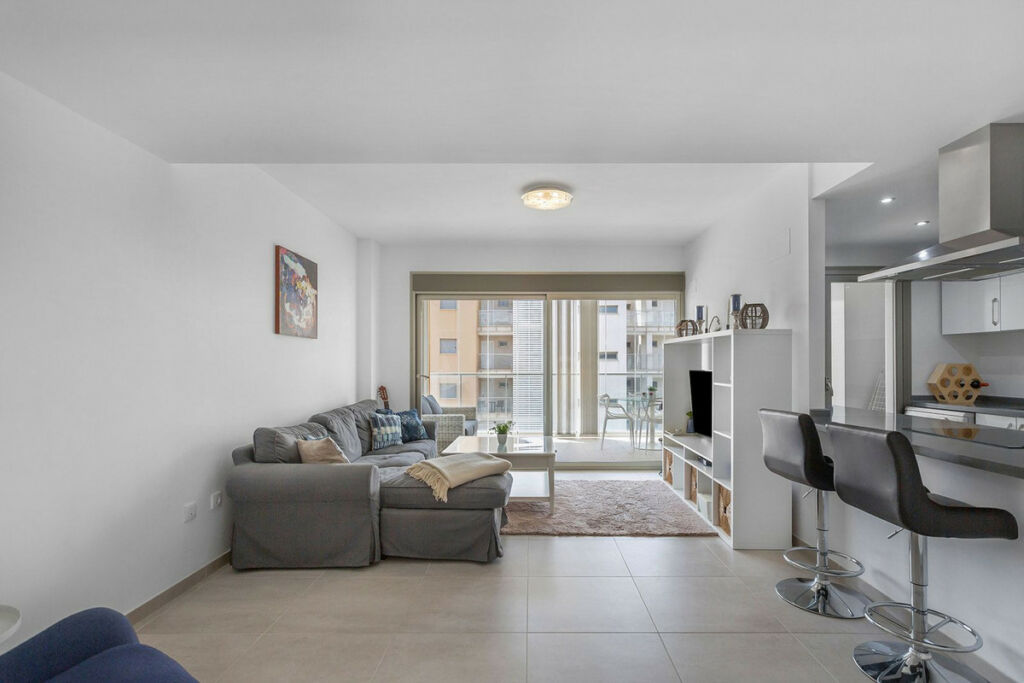 Middle Floor Apartment Villamartin Alicante - image 8