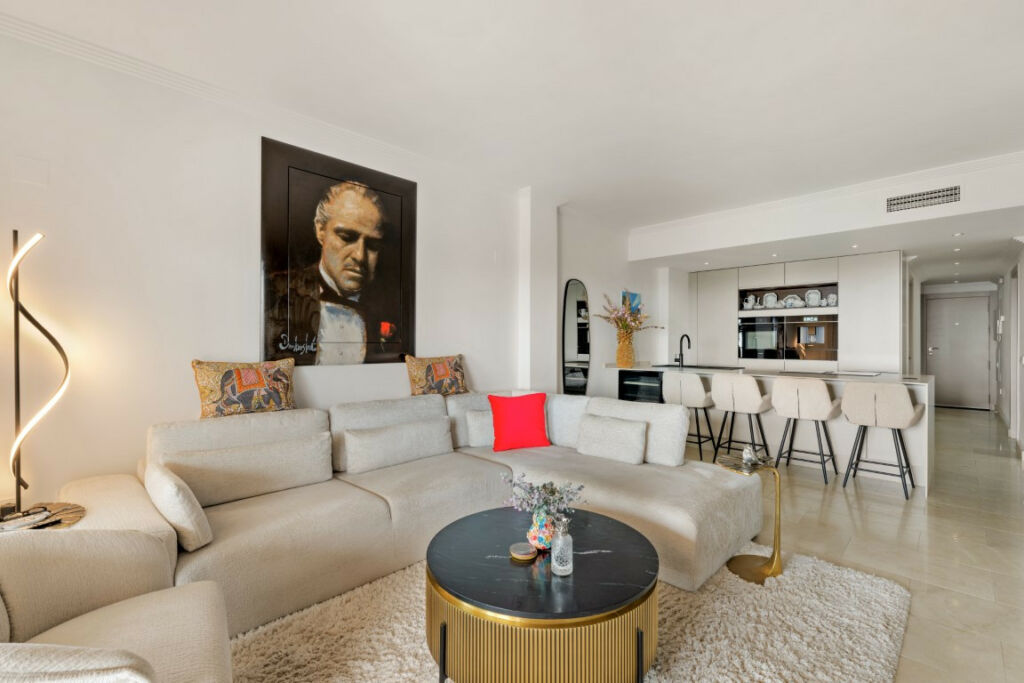 Middle Floor Apartment El Paraiso Málaga - image 4