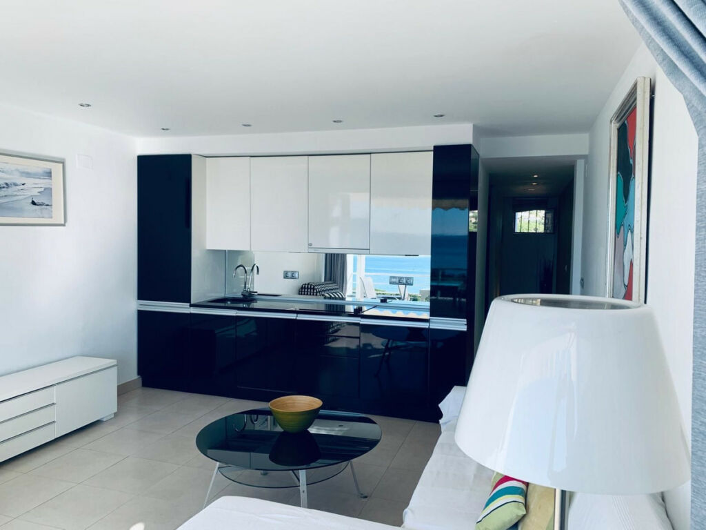 Middle Floor Apartment Costabella Málaga - image 13