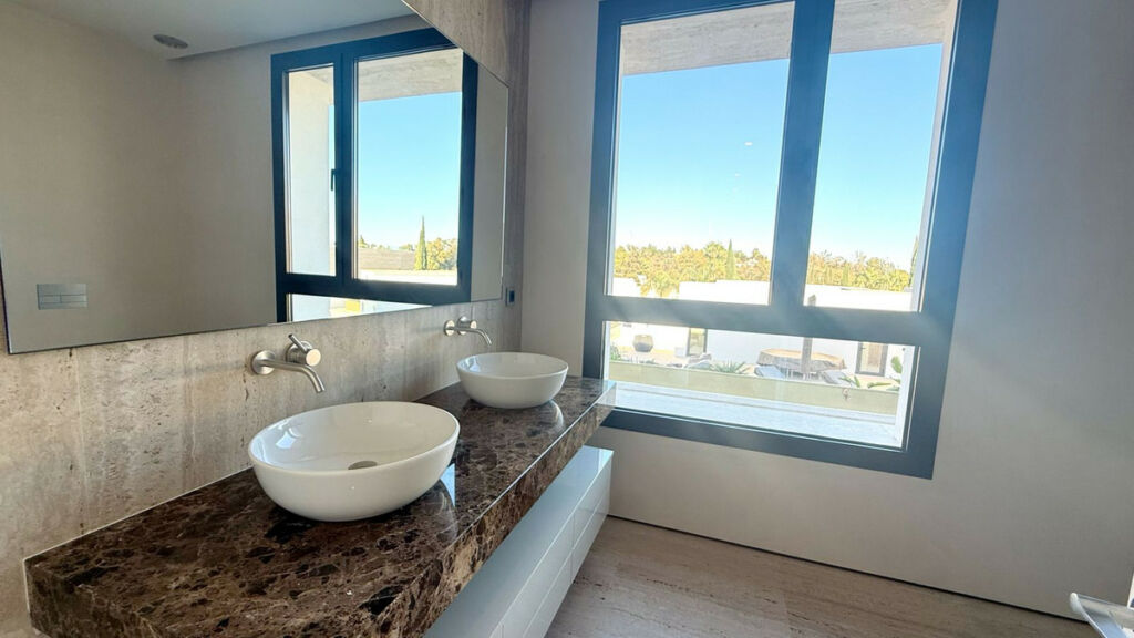 Penthouse Duplex The Golden Mile Málaga - image 8