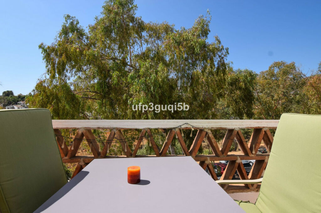 Top Floor Apartment Torrequebrada Málaga - image 8