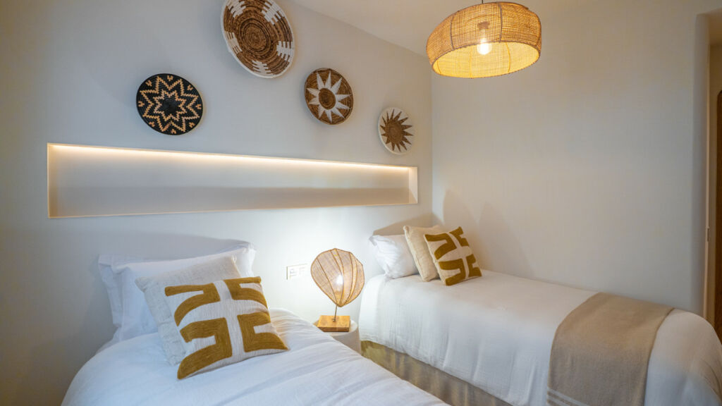Middle Floor Apartment Puerto Banús Málaga - image 8