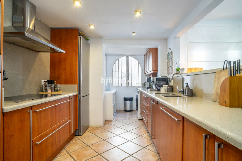Ground Floor Apartment Nueva Andalucía Málaga - image 8