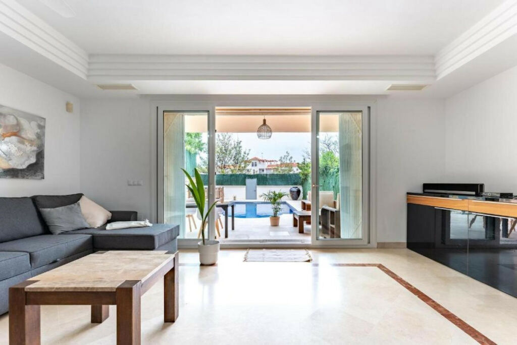 Semi-Detached House Riviera del Sol Málaga - image 8