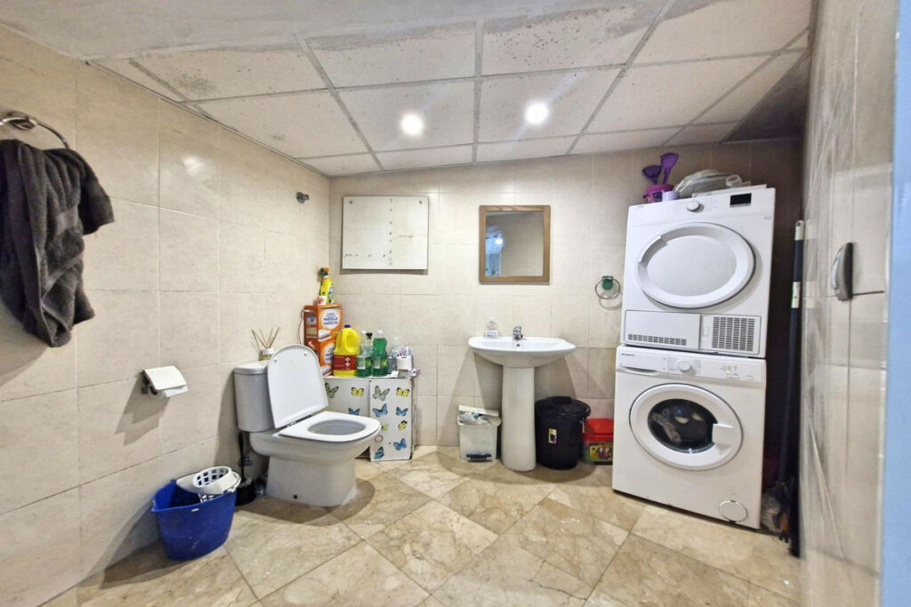 Ground Floor Apartment Coín Málaga - image 8