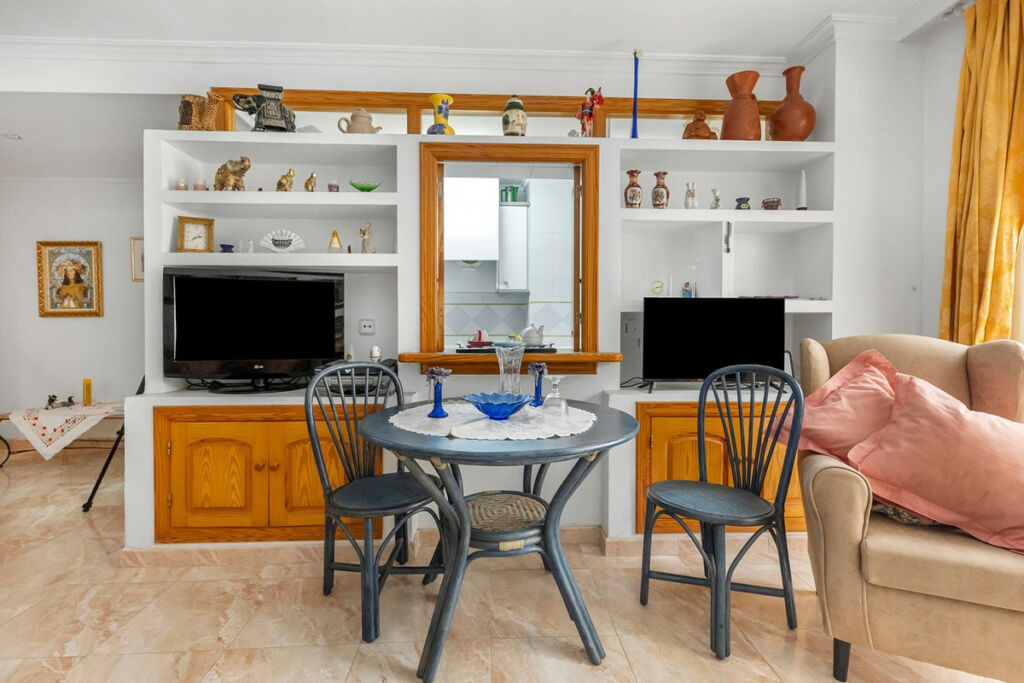 Middle Floor Apartment La Mata Alicante - image 7