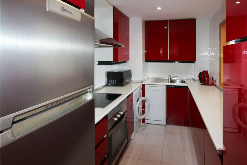 Middle Floor Apartment Puerto Banús Málaga - image 8