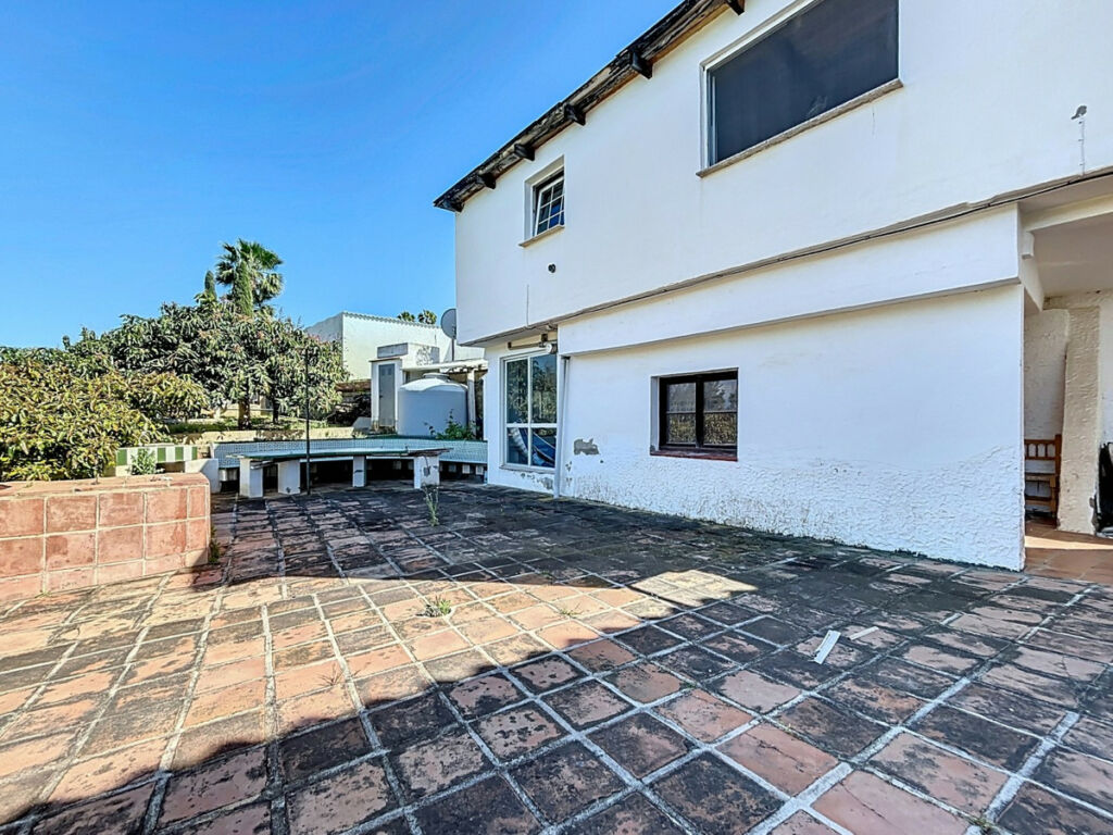Detached Villa Almayate Málaga - image 8