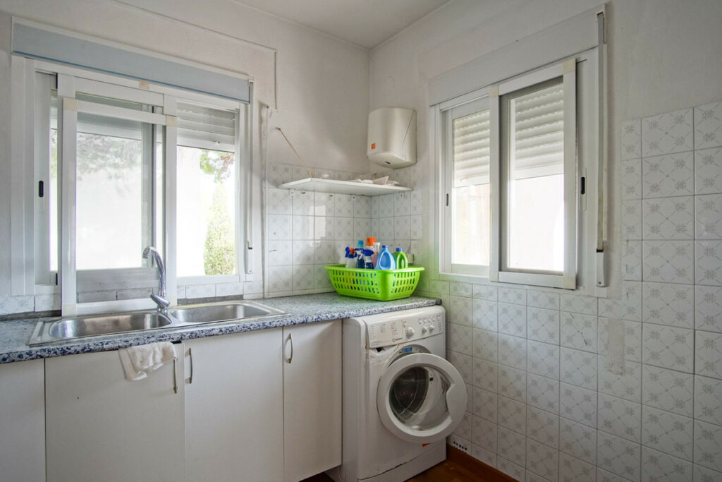 Detached Villa Denia Alicante - image 8