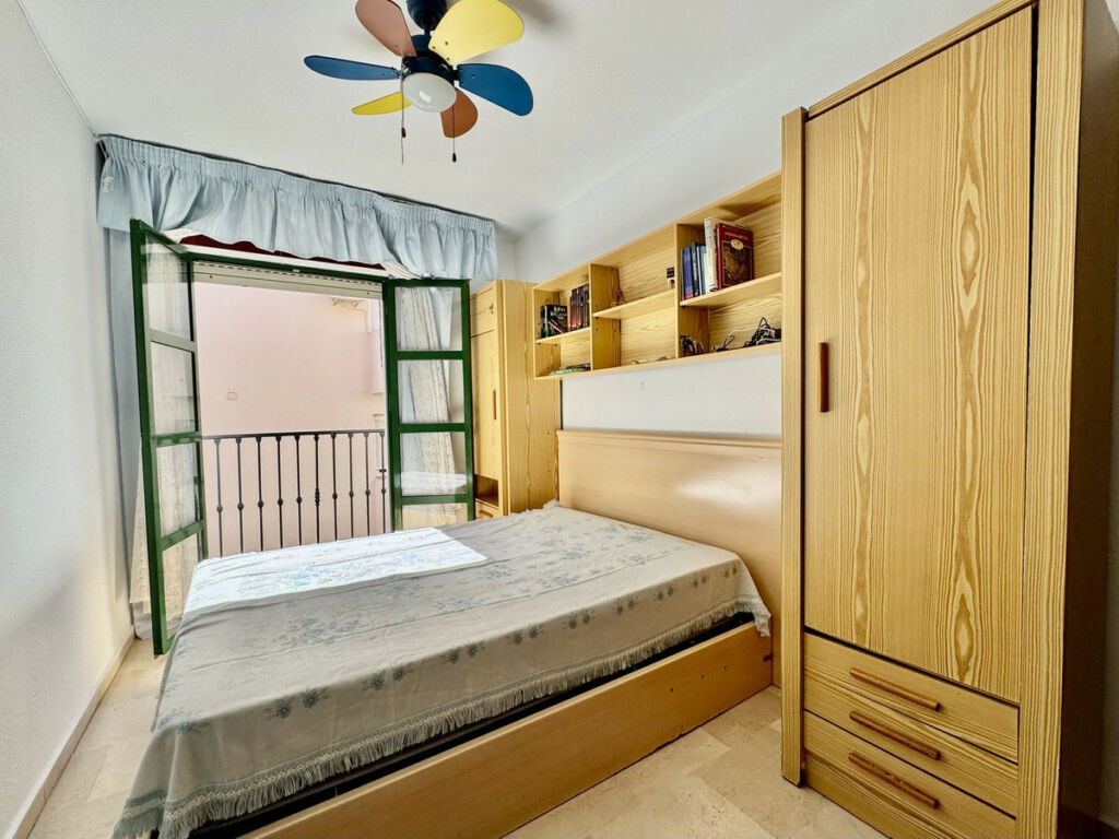 Middle Floor Apartment Fuengirola Málaga - image 7