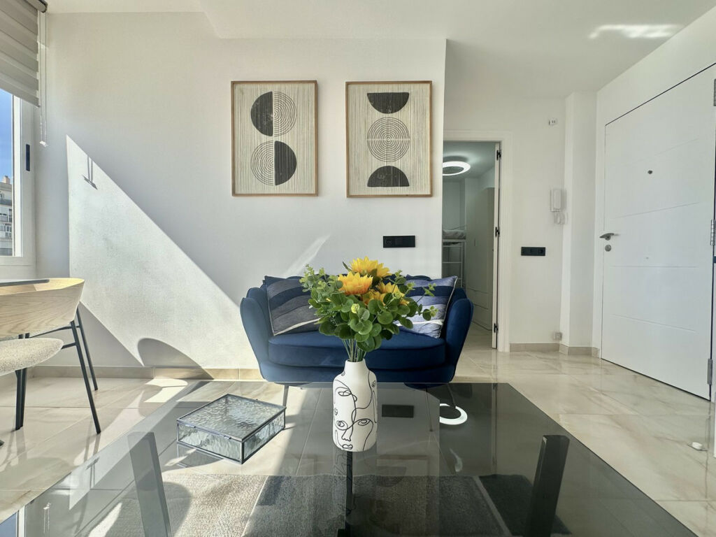 Middle Floor Apartment Calahonda Málaga - image 7