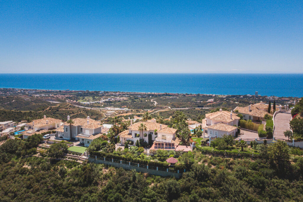 Detached Villa Altos de los Monteros Málaga - image 8