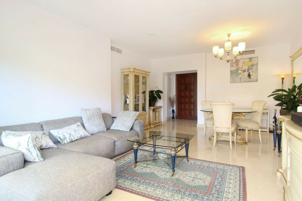 Ground Floor Apartment Benahavís Málaga - image 8