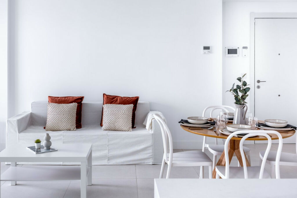 Middle Floor Apartment Higueron Málaga - image 8