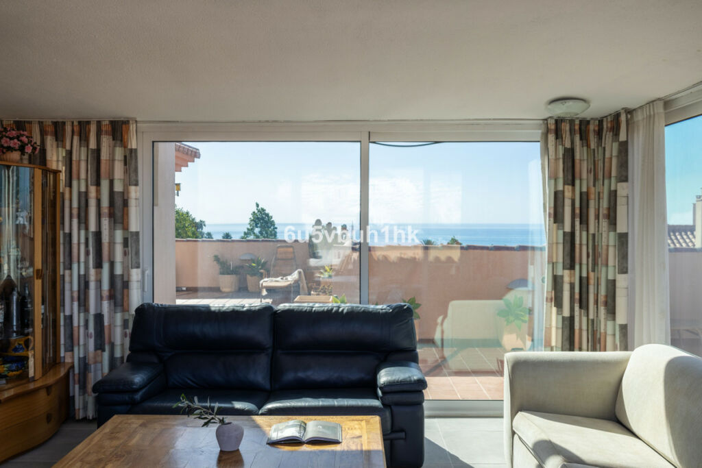 Penthouse Higueron Málaga - image 8