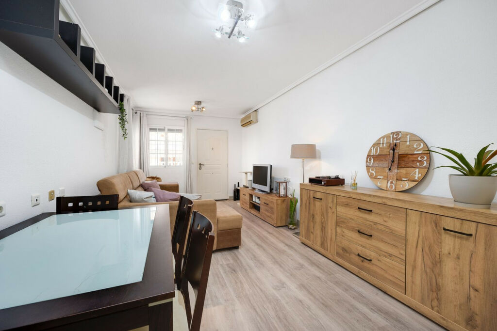 Ground Floor Apartment Torrevieja Alicante - image 8