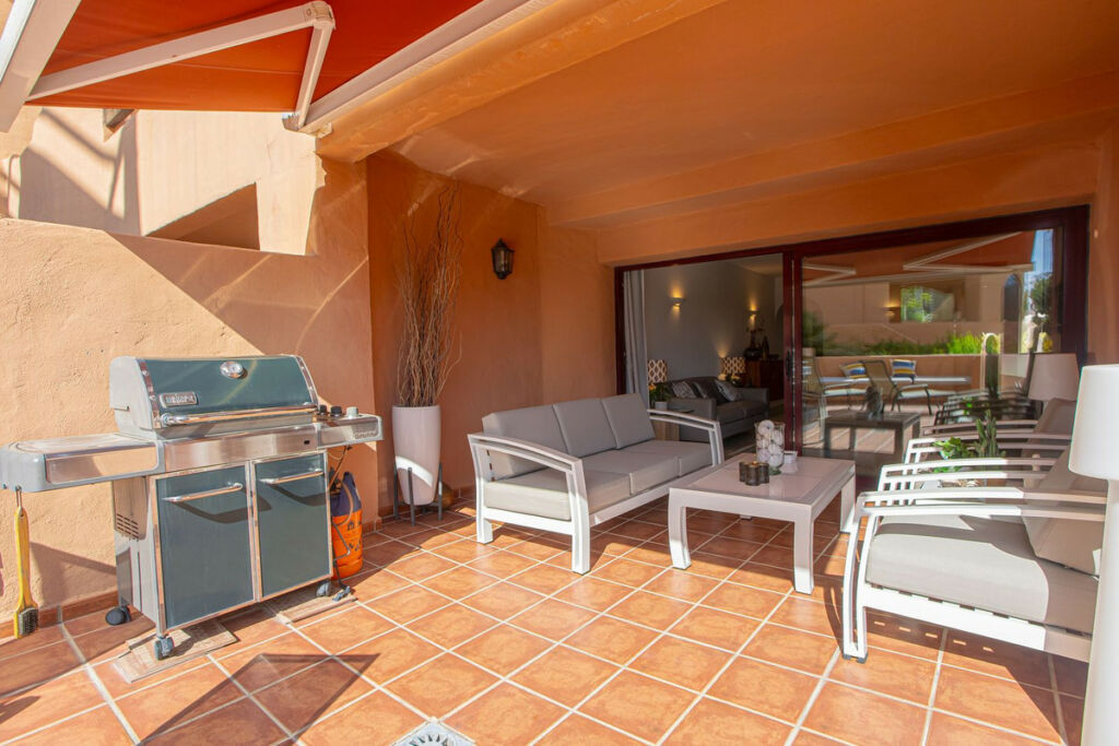 Ground Floor Apartment Los Flamingos Málaga - image 8