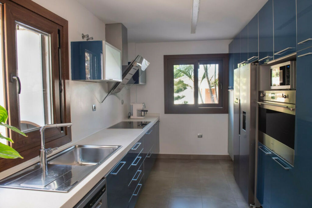 Detached Villa Benalmadena Málaga - image 8