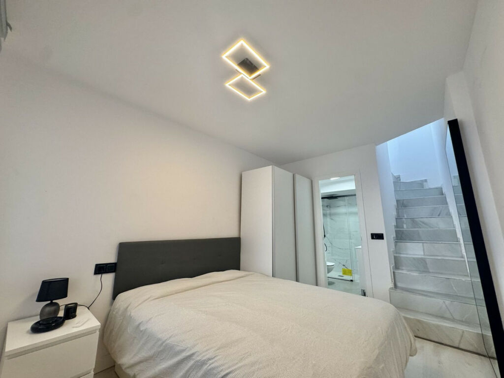 Top Floor Apartment Estepona Málaga - image 8
